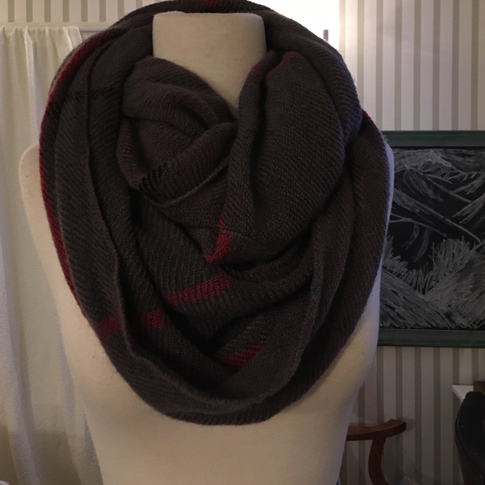 Infinity scarf
