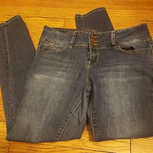 Discovery dark wash skinny jeans