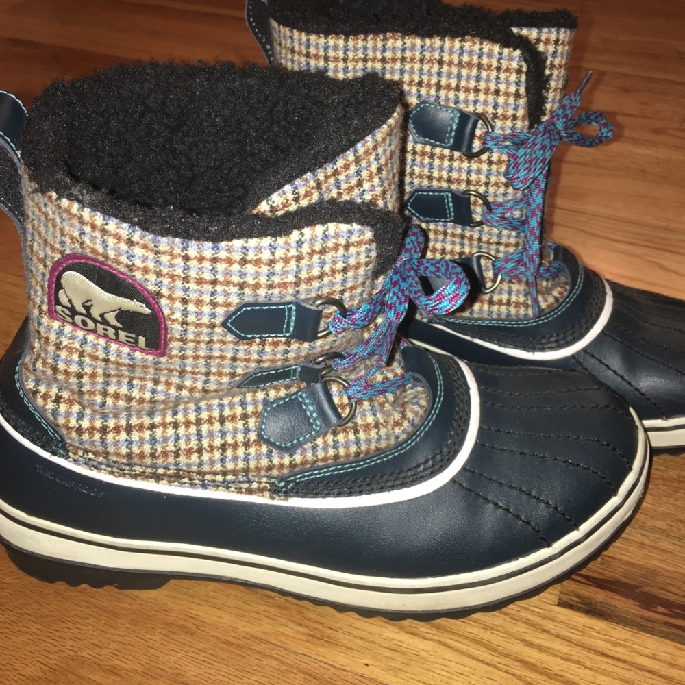 Sorel  lined lace-up boots ✌🏾❄️