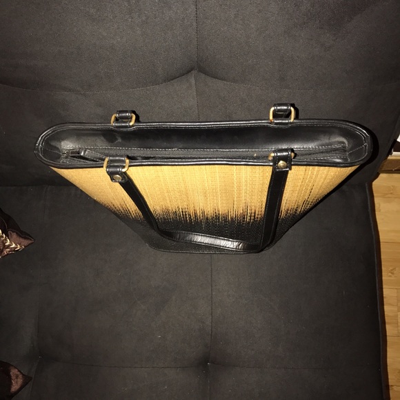 Handbag - Picture 2 of 4