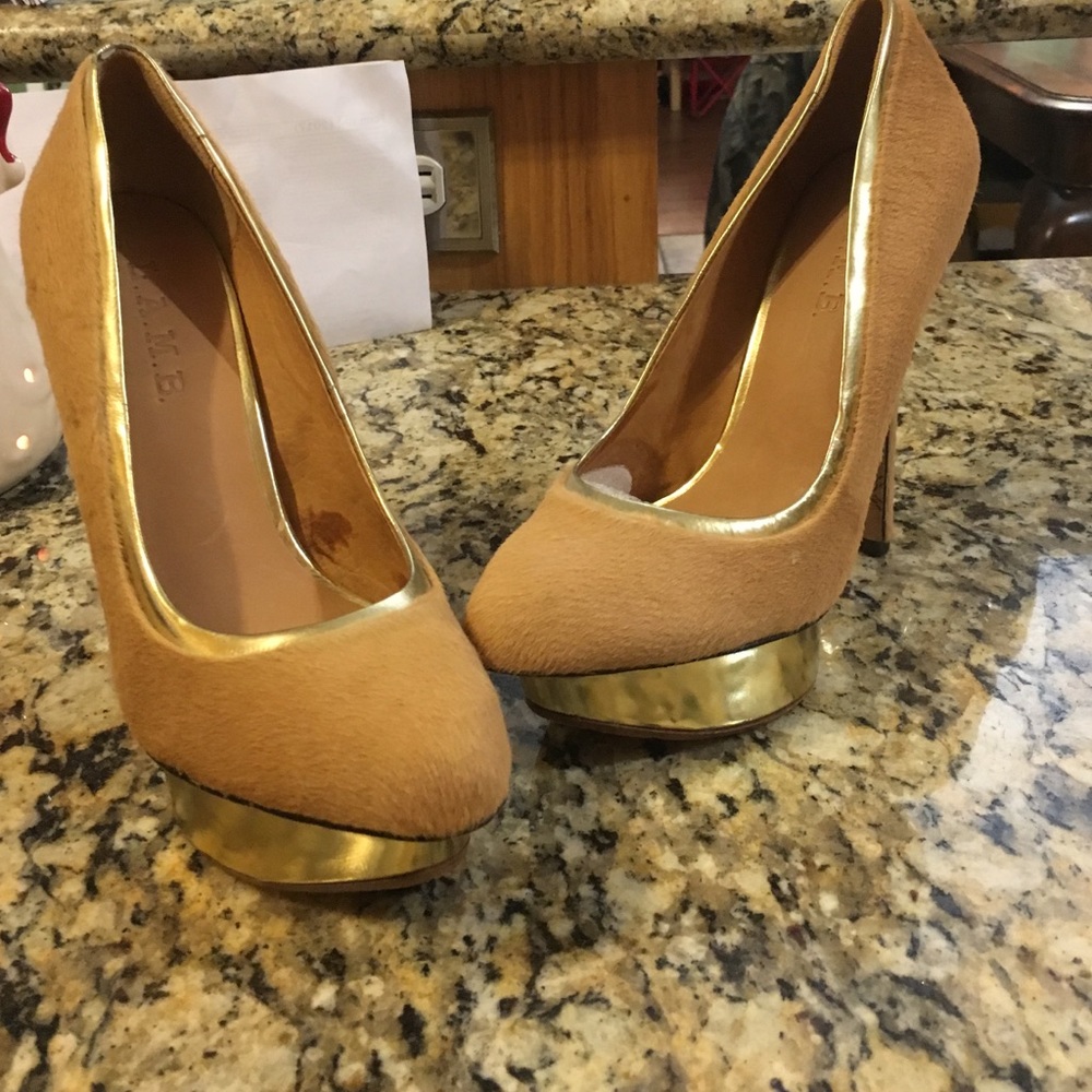 L.A.M.B. Heels! - Picture 2 of 4