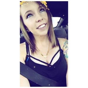 Meet your Posher, Kacie