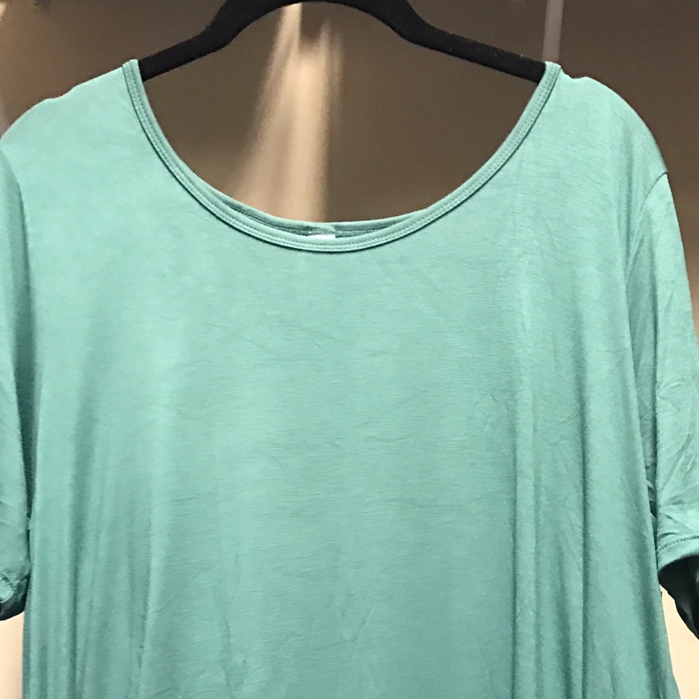 Lularoe Perfect tee