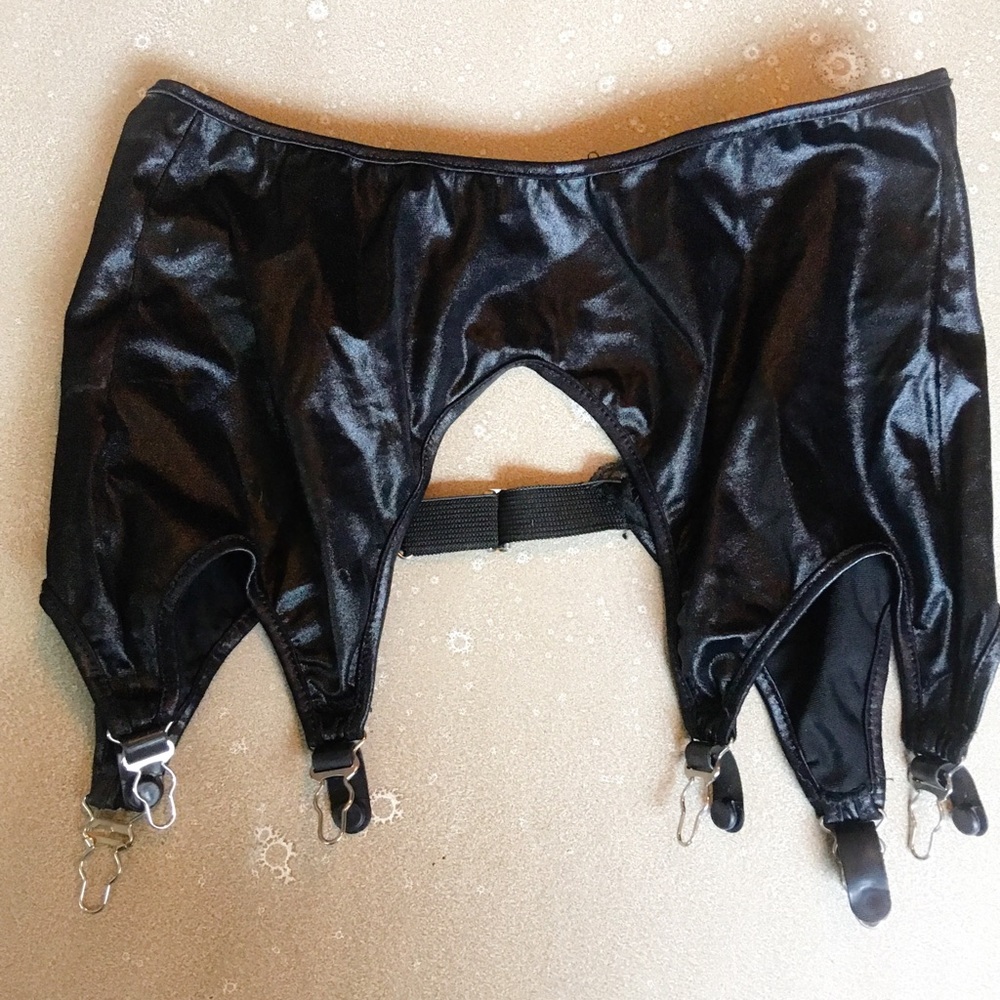 Garter Belt Satin Nylon 6 Strap Style