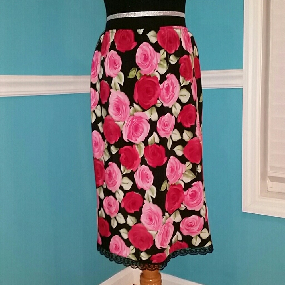 Lace trimmed flower skirt