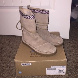 TOMS Nepal Boots