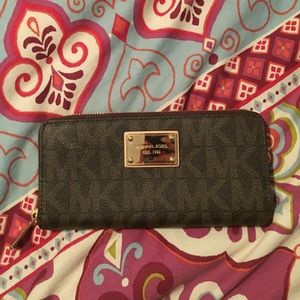 Michael Kors wallet