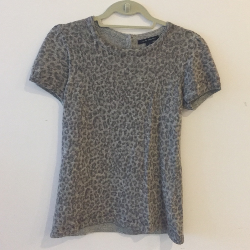 Short sleeve leopard sweater