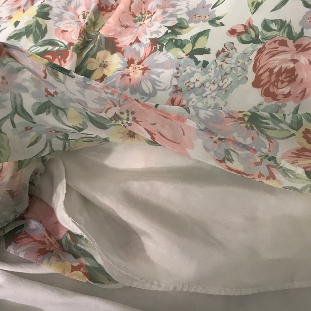 Floral Shorts - Picture 3 of 3