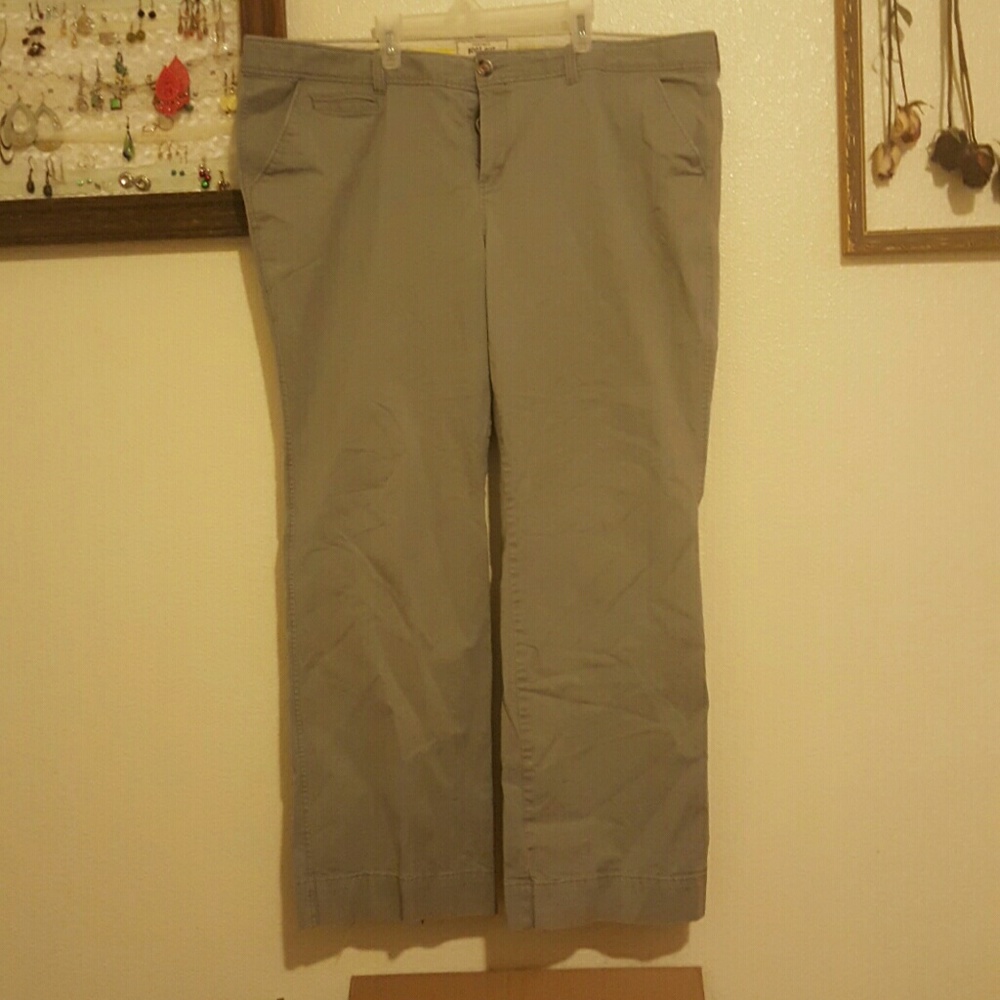 Old navy slacks size 20