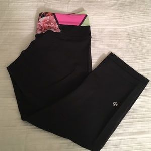 Lululemon Wunder Under Crops