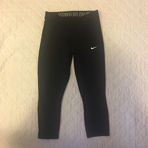 *ON SALE*nike dry fit leggings
