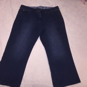 Bandolino size 16 capris like pants