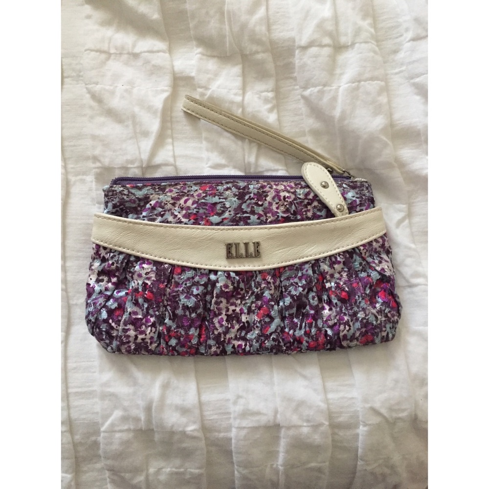 flowery Elle wristlet