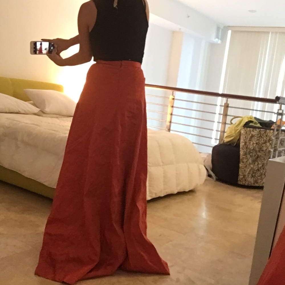 NICOLE MILLER SKIRT SIZE 4