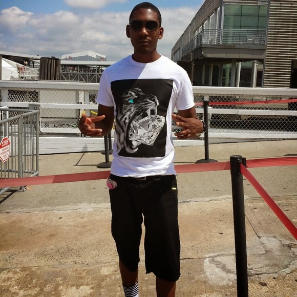 Meet your Posher, Jhumid19 - Picture 1 of 1