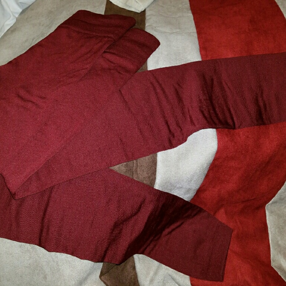 Maroon/Burgundy leggings