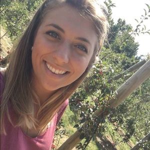 Meet your Posher, Marina