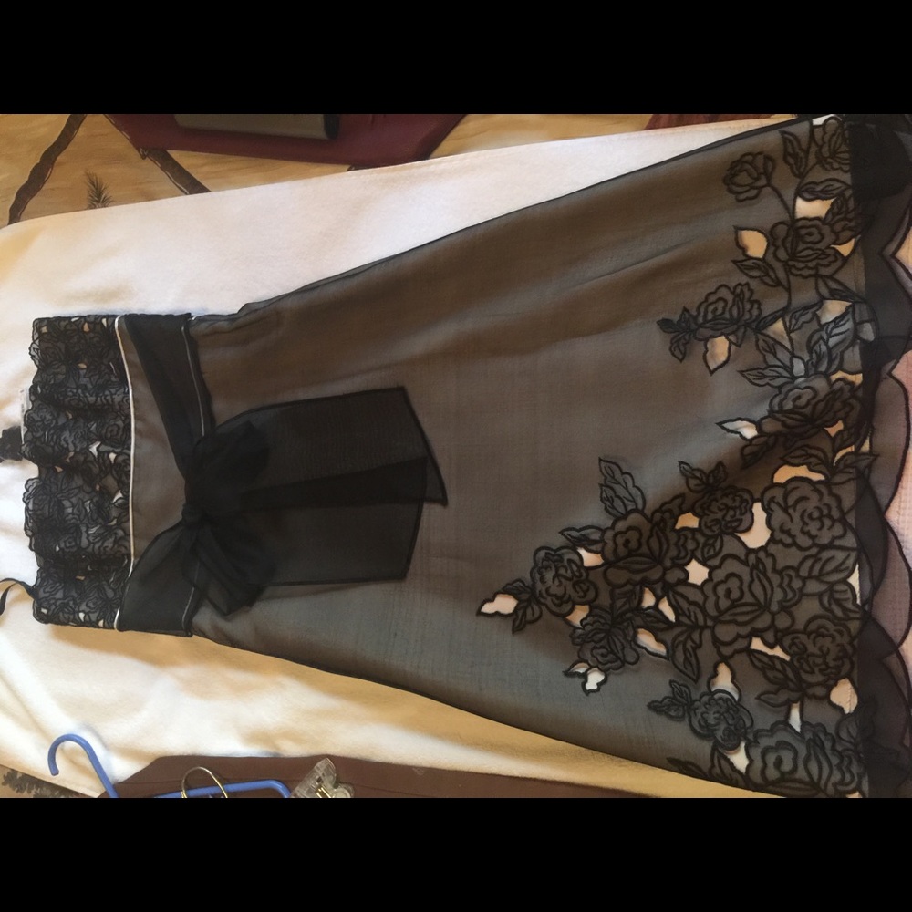 WHBM size 2 cocktail dress