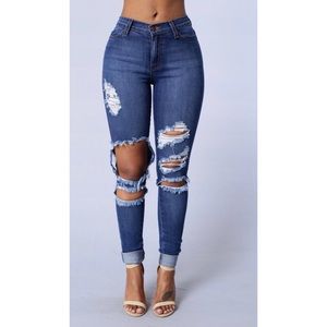 High waisted ripped jeans