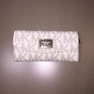 Michael Kors wallet