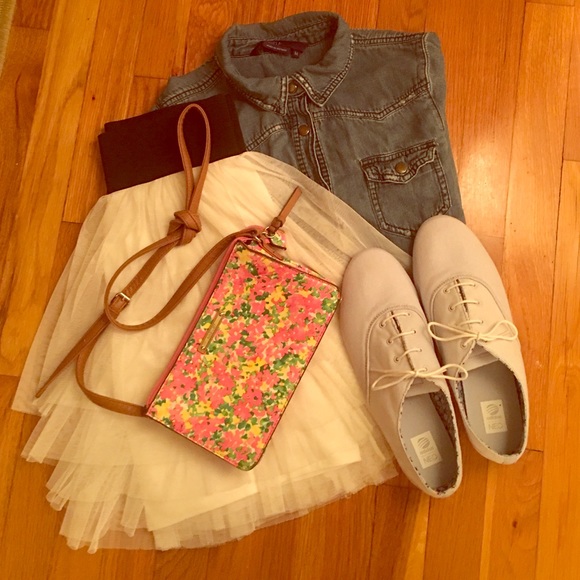 Nine West Handbags - 🌸Nine West "It Girl" Floral Crossbody🌼