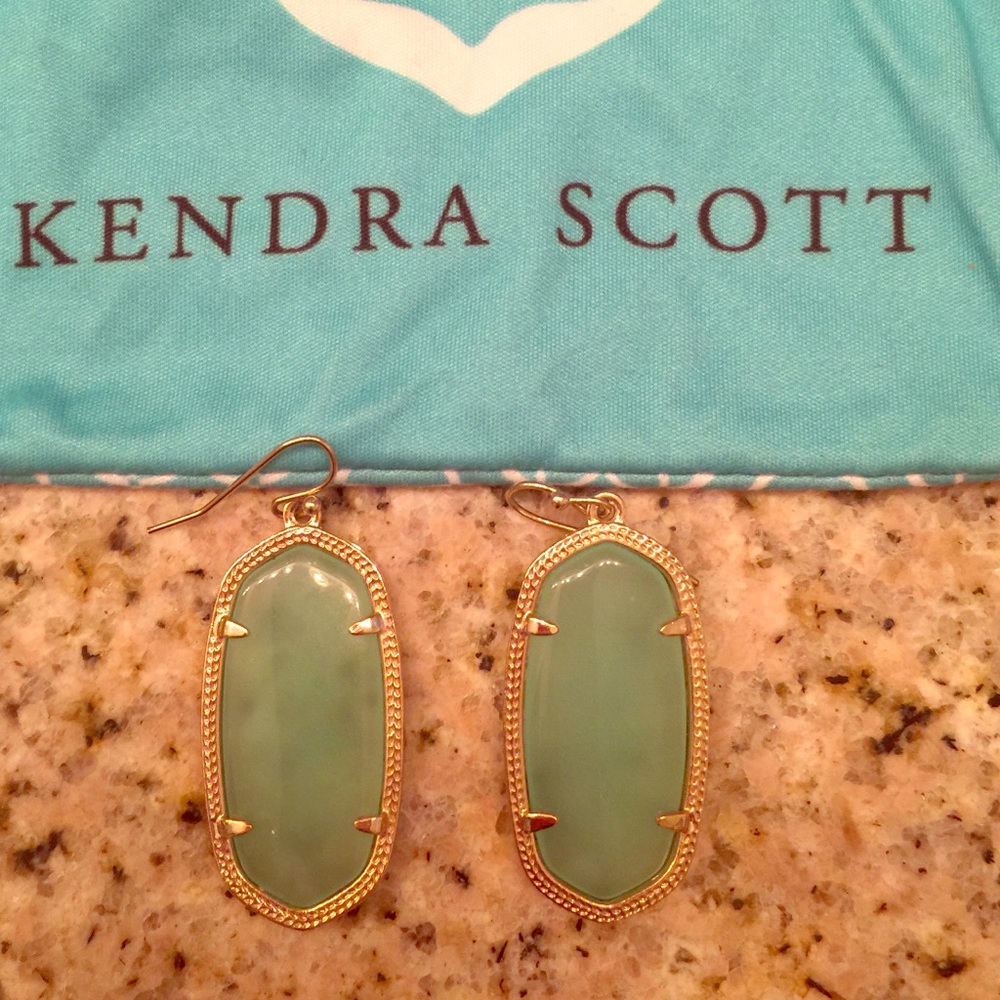 Kendra Scott earrings medium size