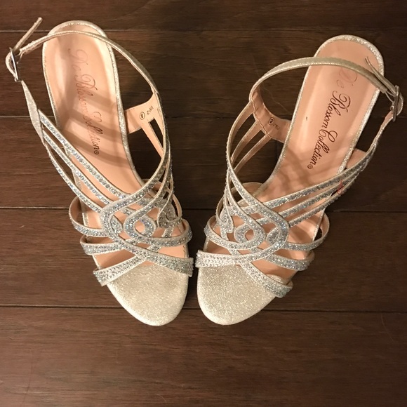 Stunning Silver High Heels Size 8 - Picture 3 of 4