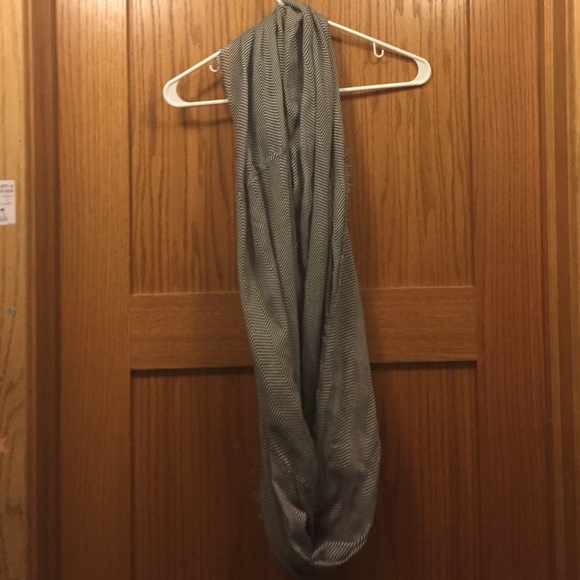 Infinity scarf - Picture 2 of 4