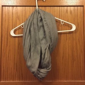 Infinity scarf