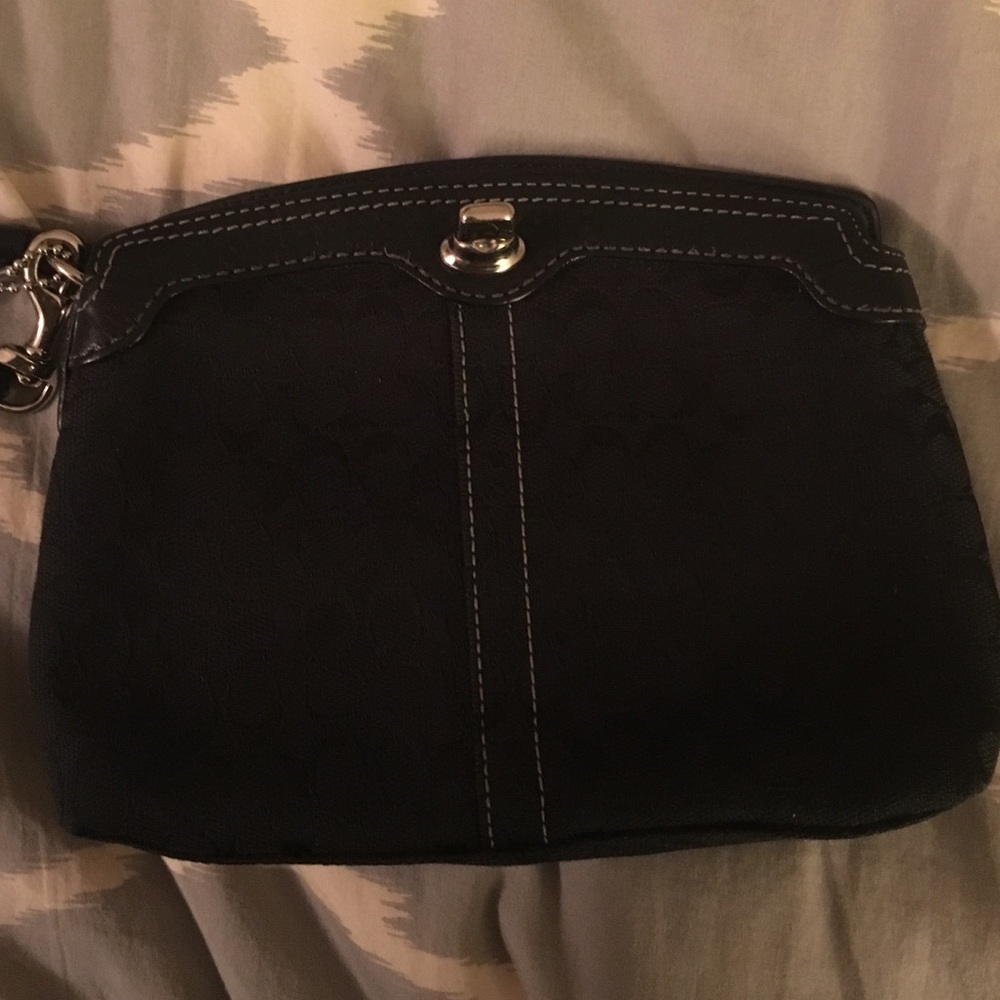 Wristlet - Picture 3 of 4