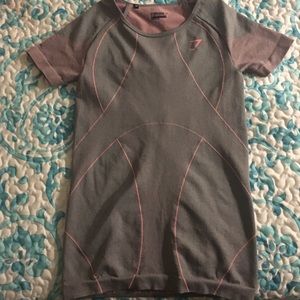 Gymshark top size M