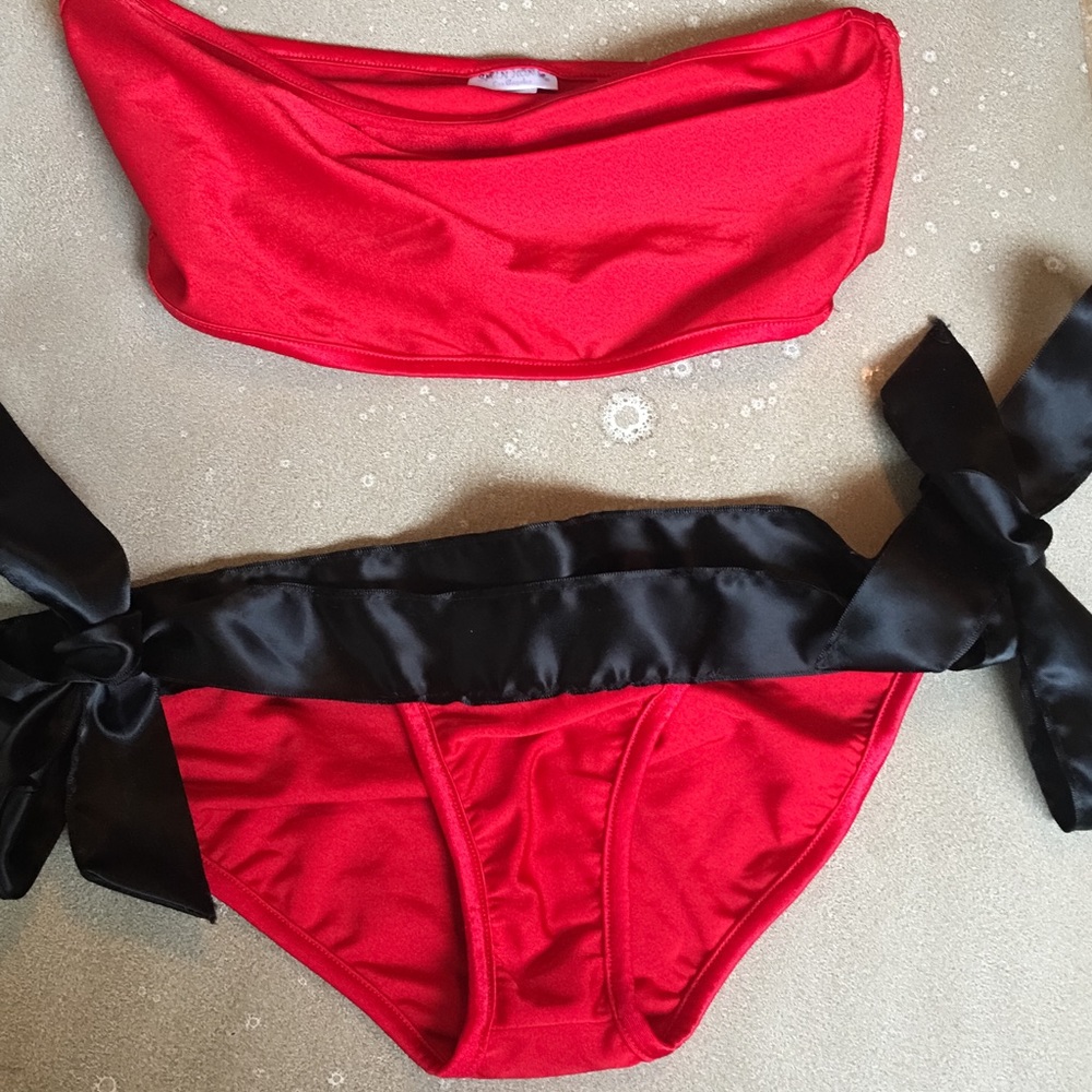 2pc Los Angels Satin Lingerie Outfit