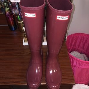 Maroon hunter rain boots