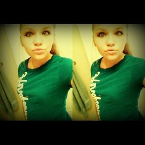 Meet your Posher, Carley