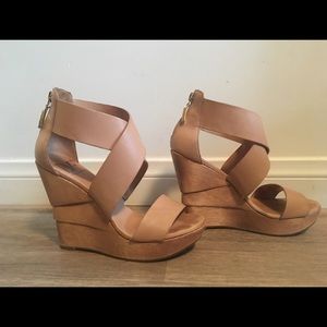 Authentic Diane Von Furstenberg DVF Brand wedges