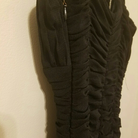 Formal dress - Picture 4 of 4