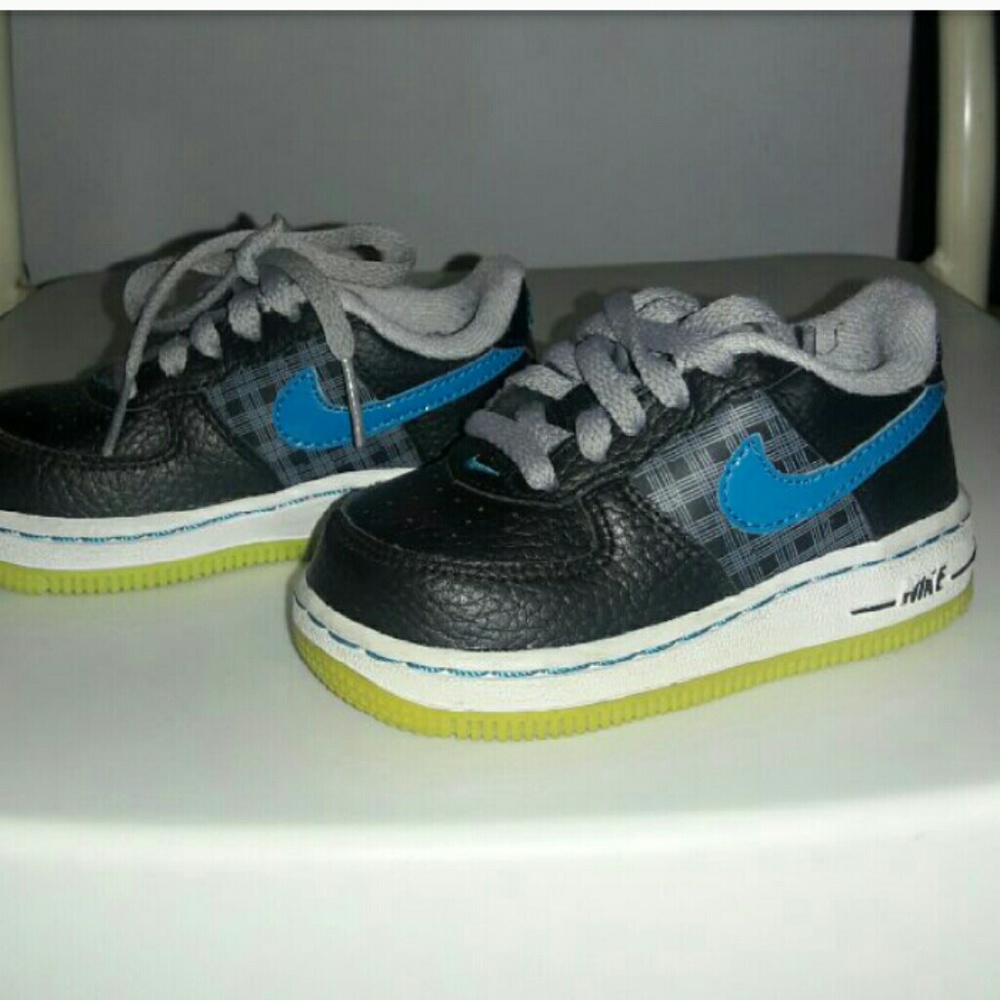 Nike shoes