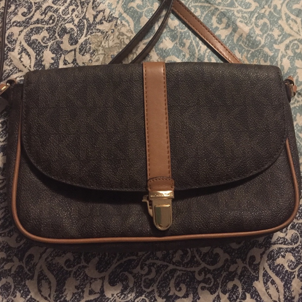 SOLD--Michael Kors Signature crossbody