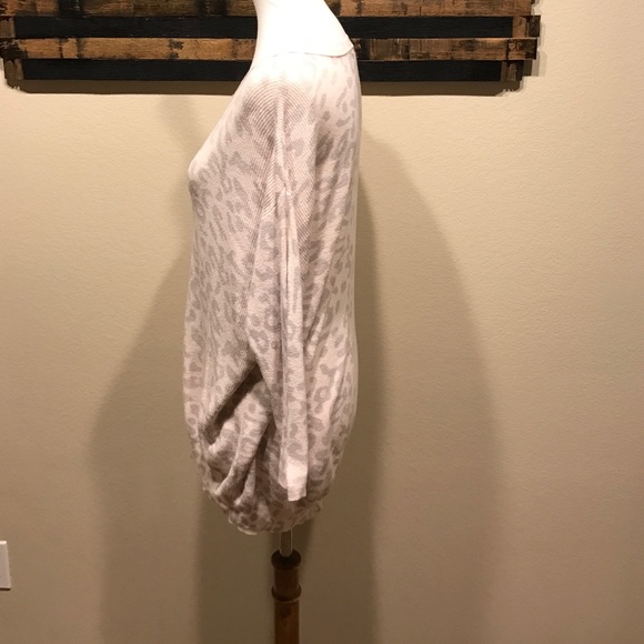 Leopard print sweater. - Picture 2 of 3