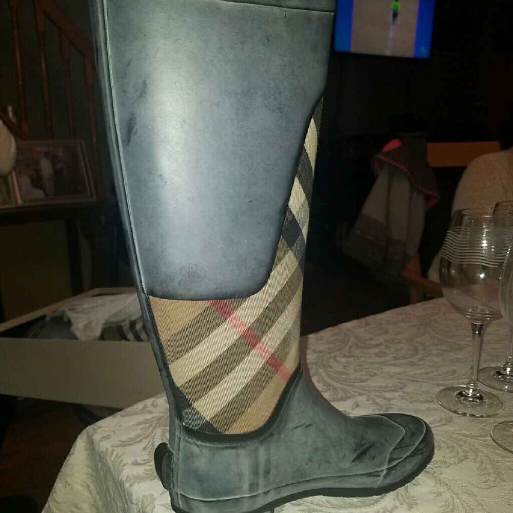 BURBERRY rain boots