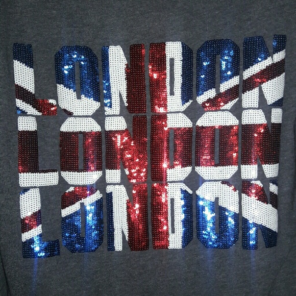 PINK Victoria's Secret Tops - @kimfulp