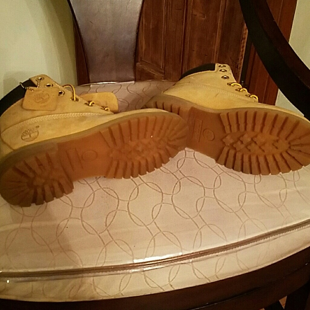 Shoes - Picture 3 of 3
