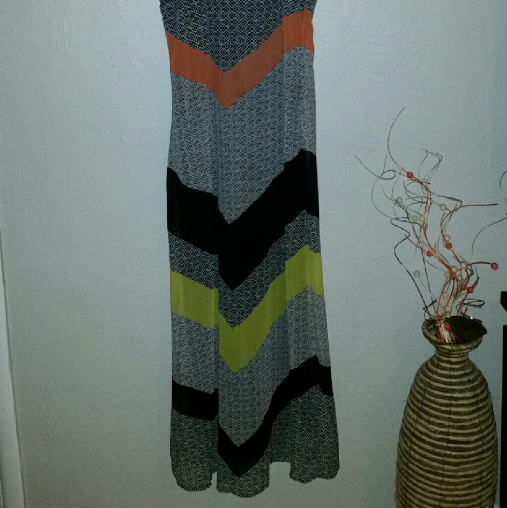 Maxi dress - Picture 2 of 3