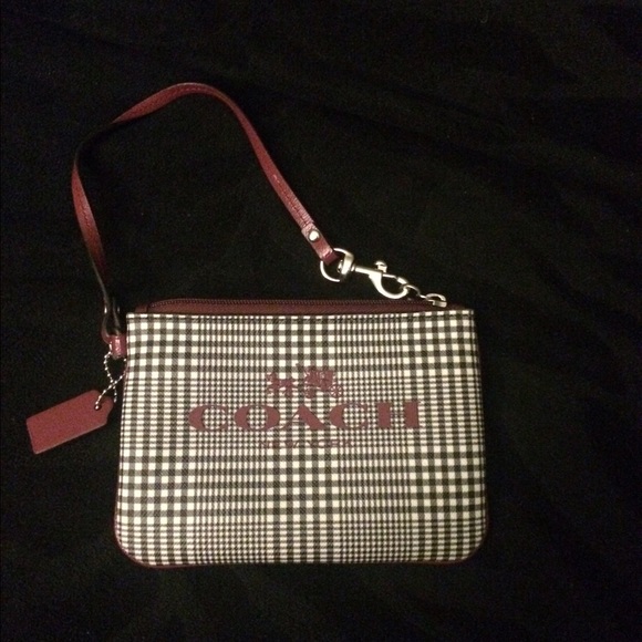 Coach Clutch - Picture 1 of 1