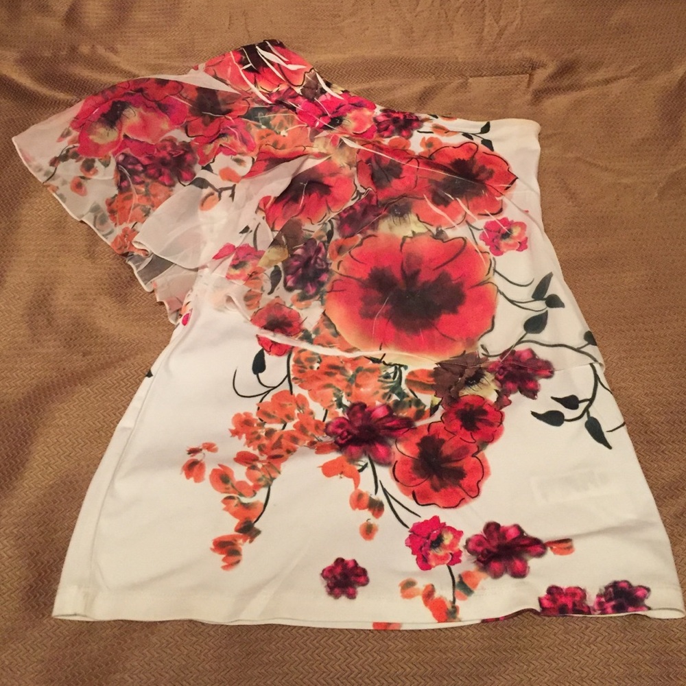 Floral one shoulder top