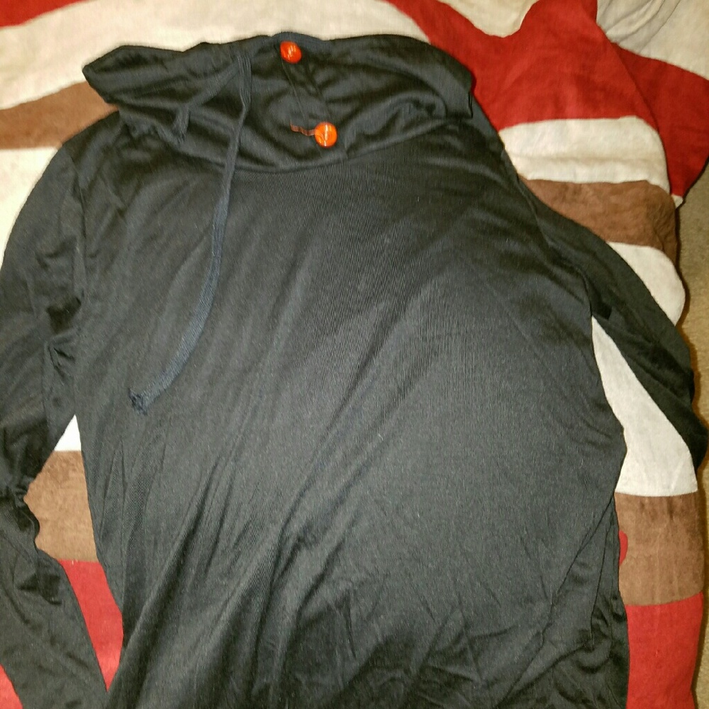 Cute long-sleeved shirt