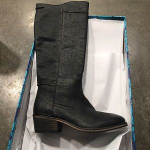Tall women's boots, tumbled black leather