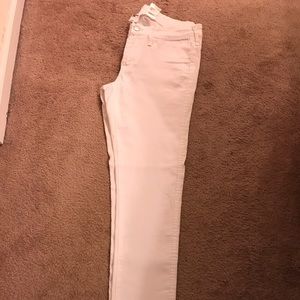White skinny jeans