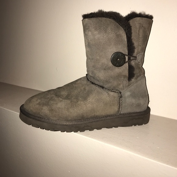 NWOT Women's Ugg Boots (Bailey Button II) - Picture 5 of 6